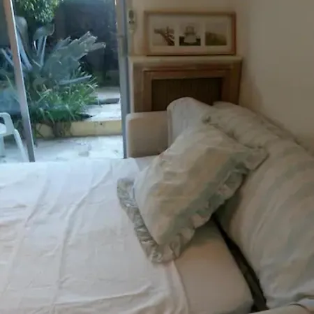 Flat With Gardens Limites Cannes Juste 10 Mns Croisett Ле-Канне