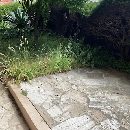 Flat With Gardens Limites Cannes Juste 10 Mns Croisett Apartment