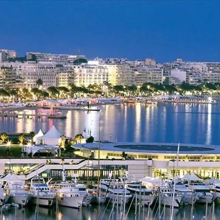 Flat With Gardens Limites Cannes Juste 10 Mns Croisett *