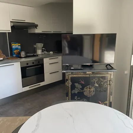 Flat With Gardens Limites Cannes Juste 10 Mns Croisett Apartamento