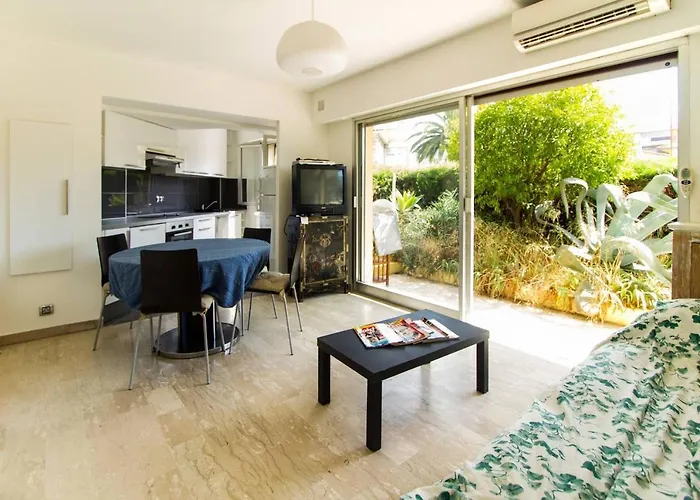 Flat With Gardens Limites Cannes Juste 10 Mns Croisett ル·カネ