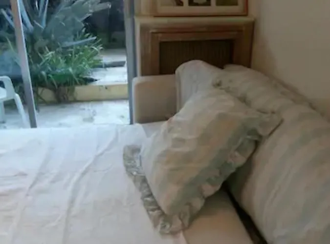 Flat With Gardens Limites Cannes Juste 10 Mns Croisett ル·カネ