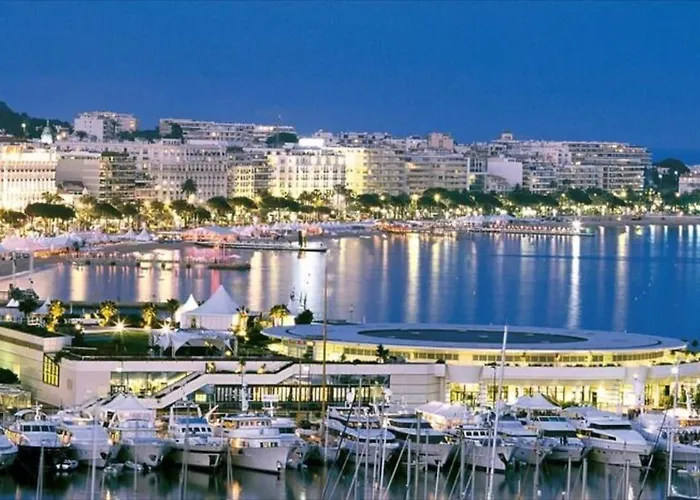 Flat With Gardens Limites Cannes Juste 10 Mns Croisett *