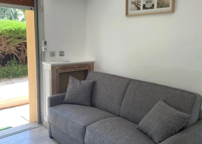Apartment Flat With Gardens Limites Cannes Juste 10 Mns Croisett *